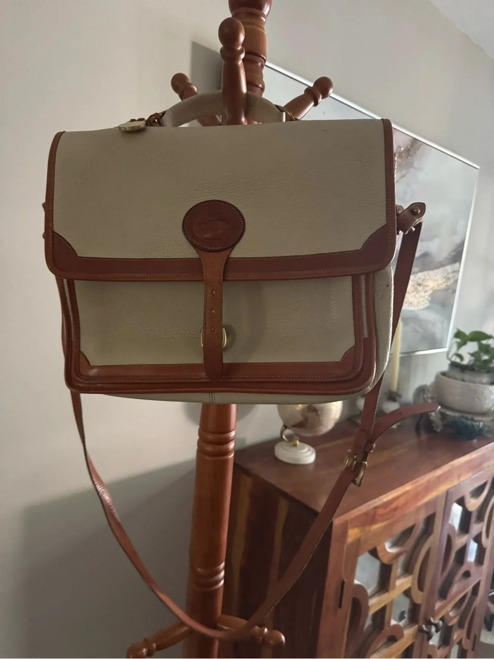 Vintage Dooney & Bourke All Weather Leather Crossbody Bag Cream Brown British Ta